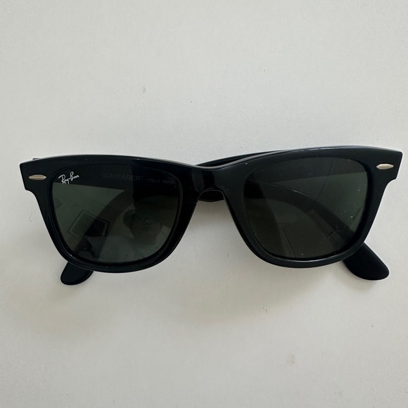 Ray-Ban Wayfarer Black Sunglasses